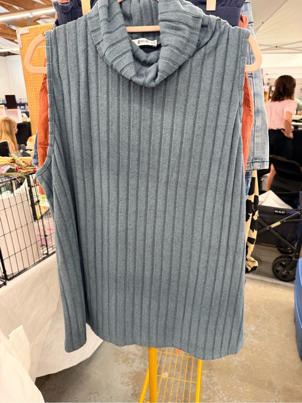 Sleeveless Ribbed Turtleneck Sweater - Blue